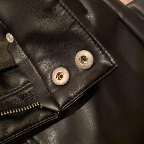 NWT 7 FOR ALL MANKIND Black Faux Leather Cargo Pants, Size Medium - Picture 4 of 10